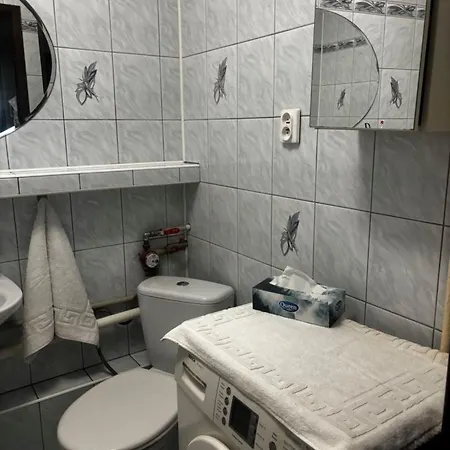 Cozy Bedroom Close To City Centre, Poland 民宿 华沙